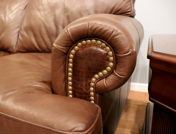 Thomasville leather chair deals