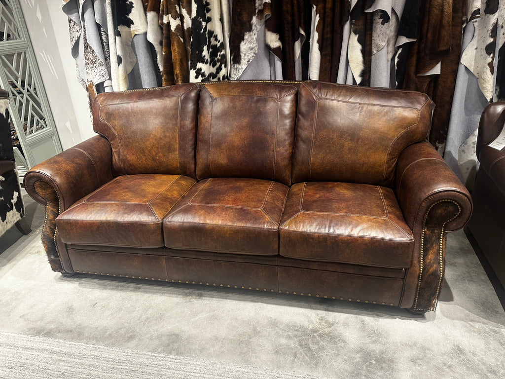 558 - Sofa - Factory Outlet