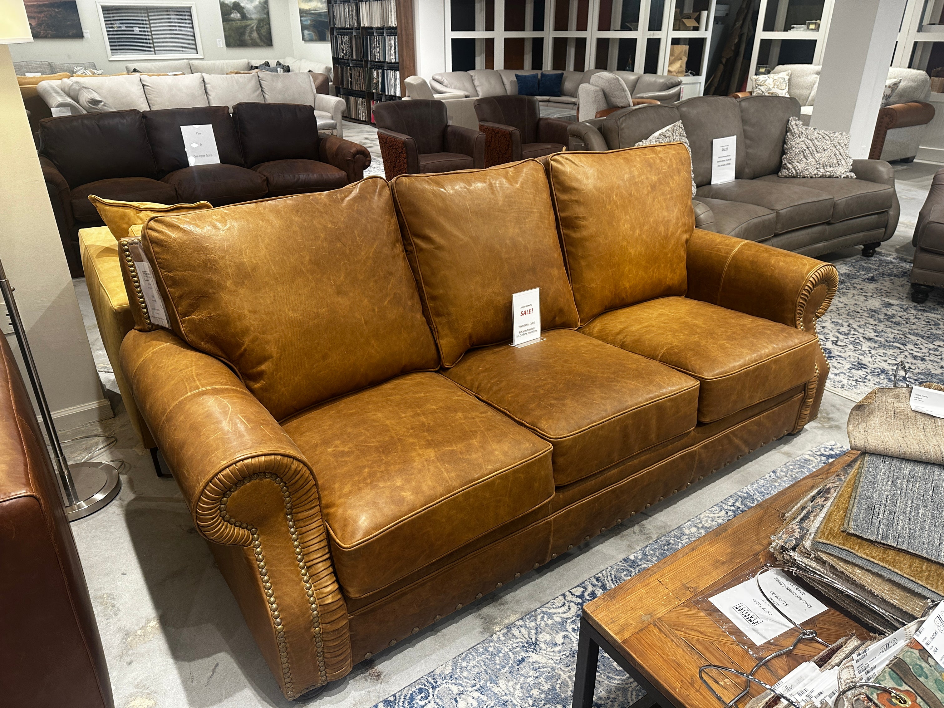 555 Sofa Factory Outlet – American Classics Leather - Main Image