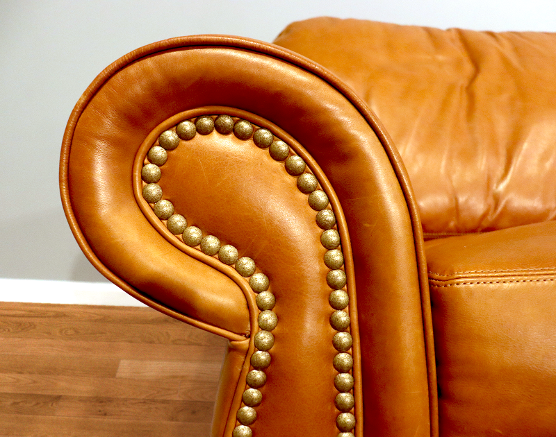 592-01 Bailey Leather Chair