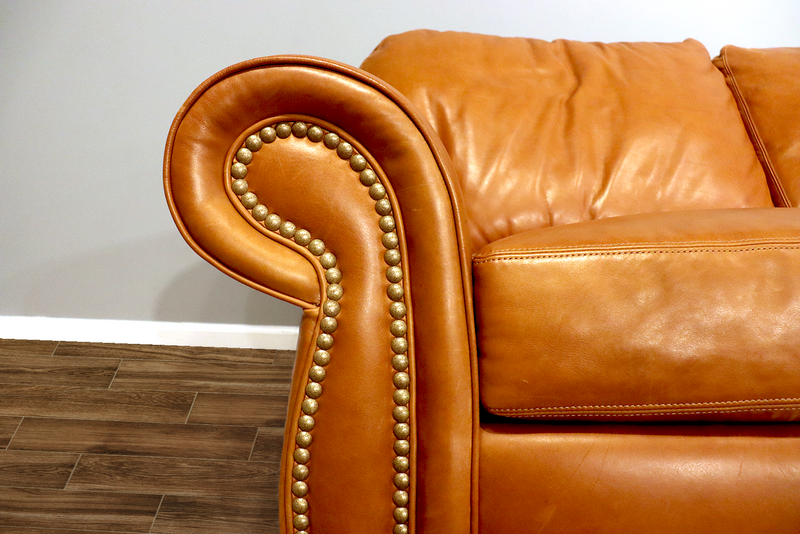 592 - Bailey - Leather Sofa - Factory Outlet