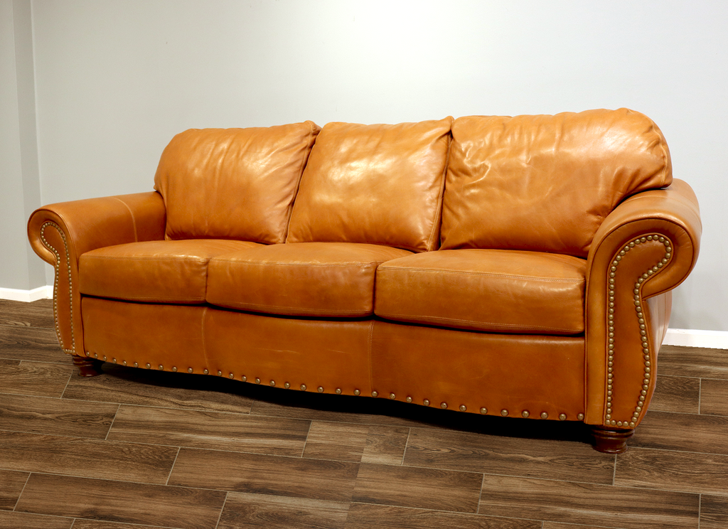 592 - Bailey - Leather Sofa - Factory Outlet